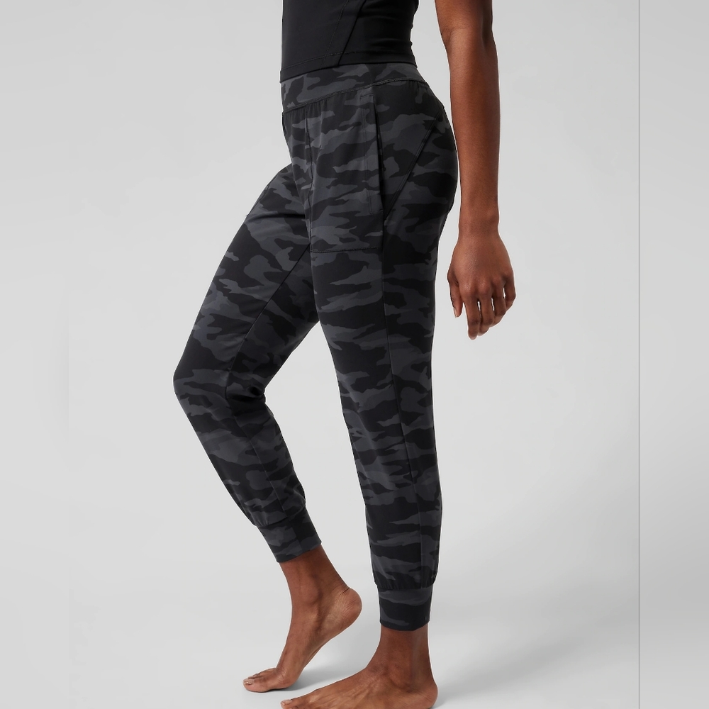 Athleta Salutation Camo Joggers, MP, Black, NWT - Picture 3 of 16
